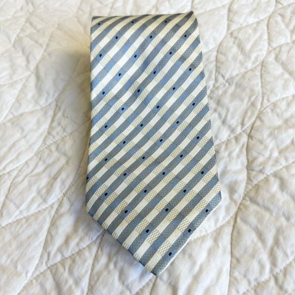 CHAPS Ralph Lauren Silk Preppy Necktie MADE IN USA Blue and Cream Stripe - Picture 1 of 7